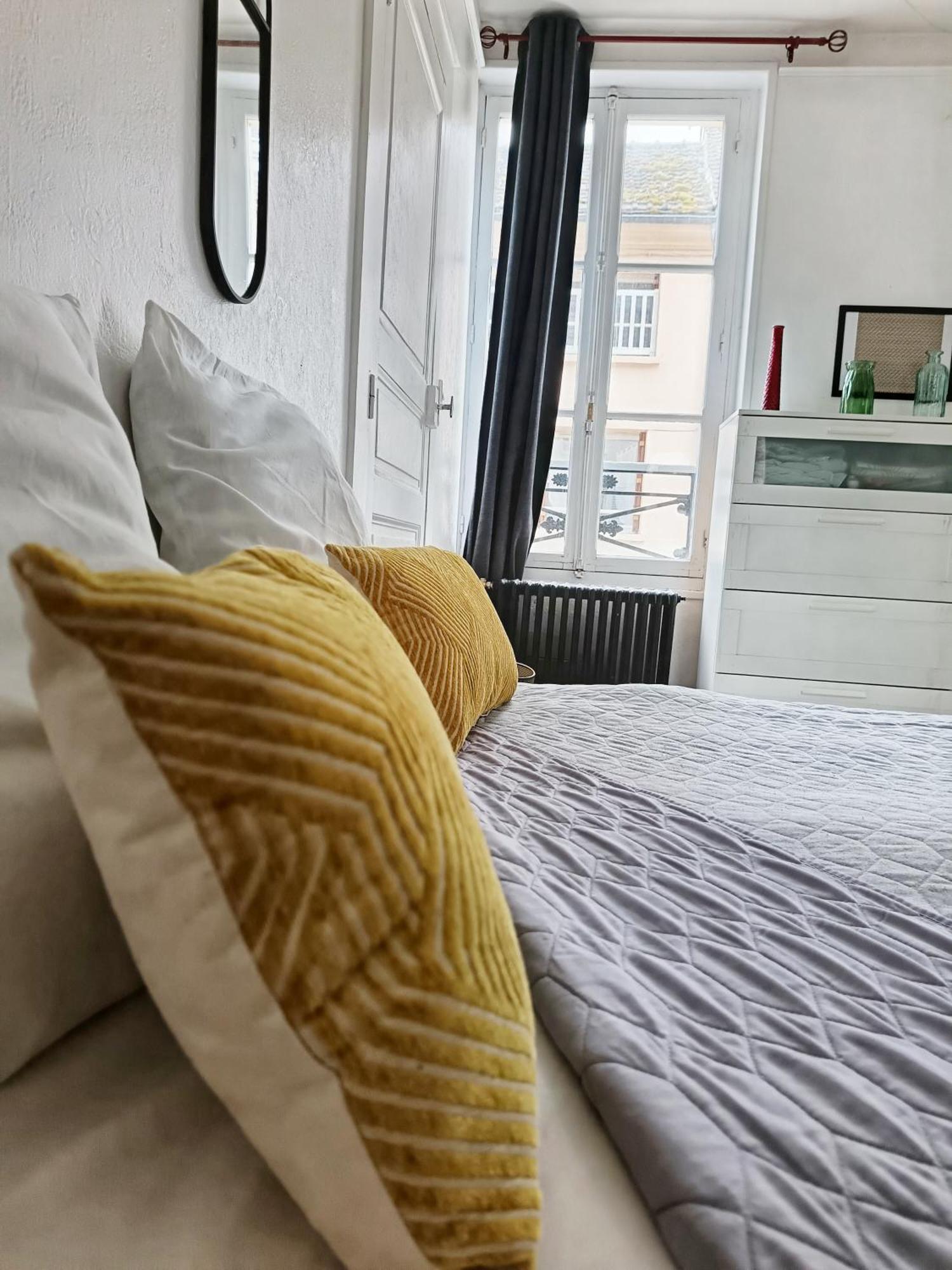 Rooms Home Csm Suites Privees Entre Paris Et Reims Charly-sur-Marne Buitenkant foto